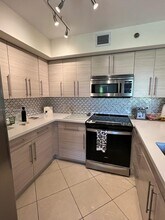 19901 E Country Club Dr, Unit 2503 in Aventura, FL - Foto de edificio - Building Photo