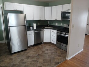 2472 Beech St in Girard, OH - Building Photo - Building Photo