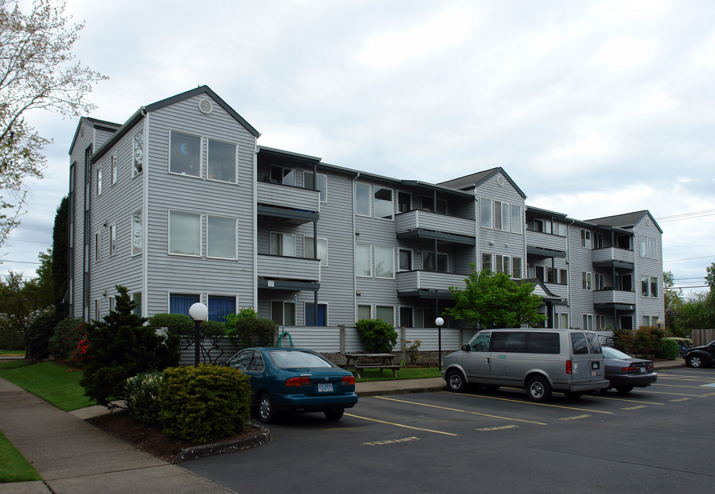 Olive Terrace in Eugene, OR - Building Photo