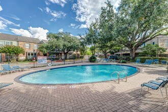 7547 Brompton St in Houston, TX - Building Photo - Building Photo