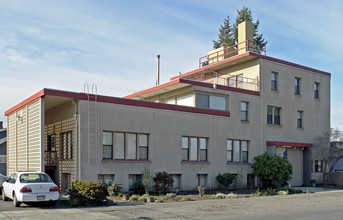 Hathaway Apartments in Puyallup, WA - Foto de edificio - Building Photo