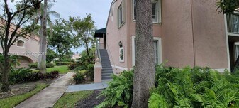 12124 St.Andrews Place, 201 in Miramar, FL - Building Photo