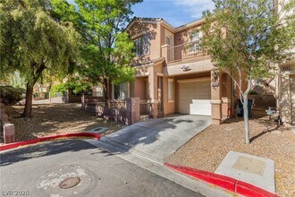 3647 McMurty Ct in Las Vegas, NV - Building Photo - Building Photo
