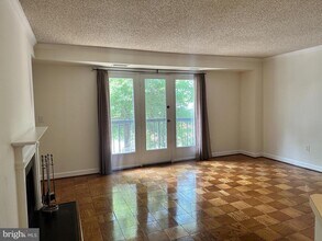 801 S Pitt St in Alexandria, VA - Building Photo - Building Photo
