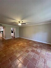 6471 Hart Ln in Austin, TX - Building Photo - Building Photo