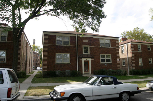 2145-2155 W Highland Ave in Chicago, IL - Building Photo - Building Photo