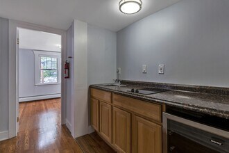 401 Crown St in New Haven, CT - Building Photo - Building Photo