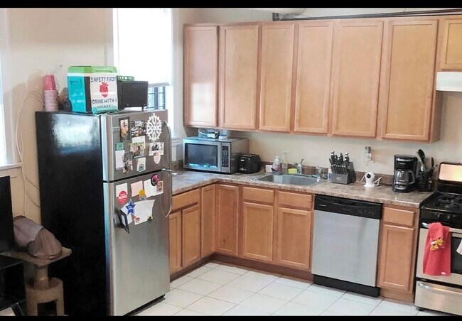 3325 N Lakewood Ave in Chicago, IL - Building Photo - Building Photo