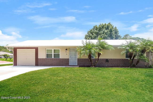 property at 942 Quail St SE