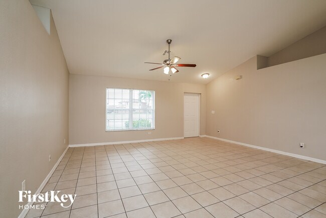 2613 Van Buren Pkwy in Cape Coral, FL - Building Photo - Building Photo
