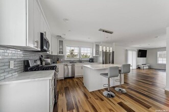740 S Ocean Ave in Freeport, NY - Building Photo - Building Photo