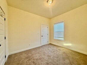 1801 Russell Ave in La Grande, OR - Building Photo - Building Photo