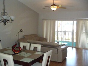 11455 Harbor Way in Largo, FL - Building Photo - Building Photo