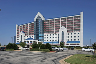 LoneStar Tower in Fort Worth, TX - Building Photo - Building Photo