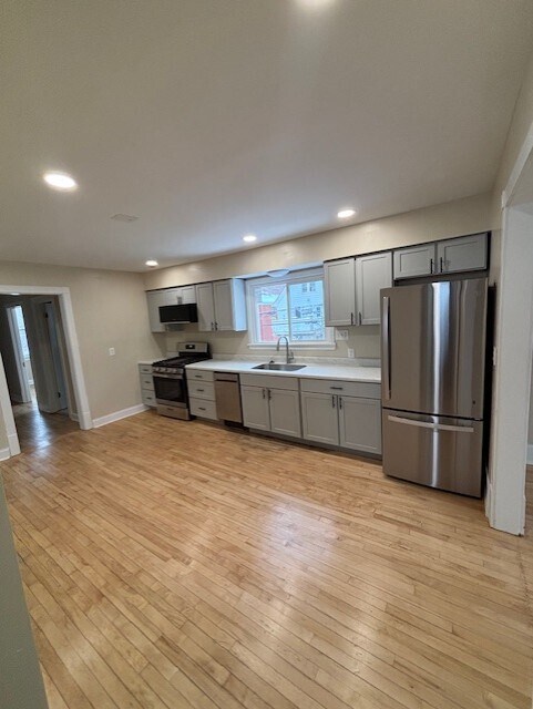 1012 E Clarke St in Milwaukee, WI - Building Photo - Building Photo