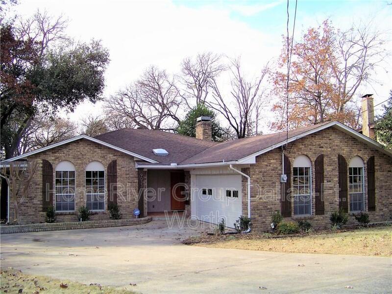 9033 Flicker Ln in Dallas, TX - Building Photo