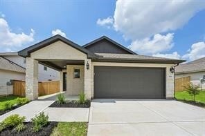 1913 Oregon White Oak Dr in Conroe, TX - Building Photo