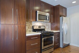 Bellerive in Los Angeles, CA - Building Photo - Building Photo