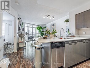 255 Richmond St E in Toronto, ON - Building Photo - Building Photo