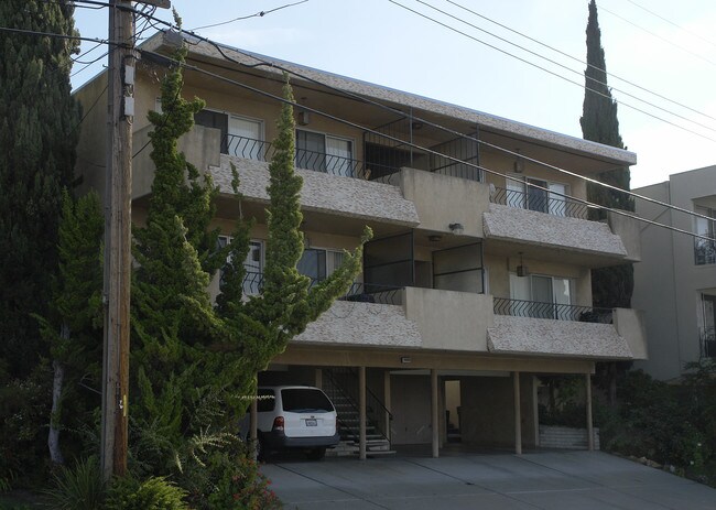 16288 Saratoga in San Leandro, CA - Foto de edificio - Building Photo