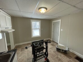 713 N 12th St in Springfield, IL - Building Photo - Building Photo