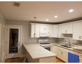 29 Business St-Unit -2 in Boston, MA - Building Photo - Building Photo