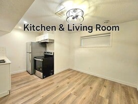 6341 King Wynd SW in Edmonton, AB - Building Photo