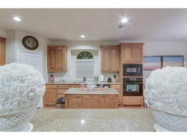 1402 Vineyard Dr in Allen, TX - Building Photo - Building Photo