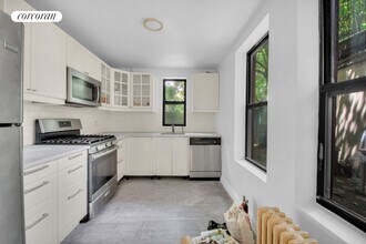 653 Greene Ave in Brooklyn, NY - Building Photo - Building Photo