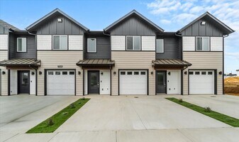 750 7th St in Crescent City, CA - Building Photo
