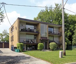 12 Westgate Blvd in Toronto, ON - Building Photo
