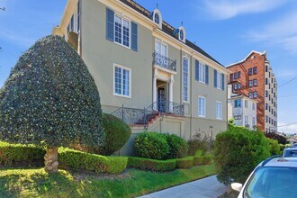 501-503 Mandana Blvd in Oakland, CA - Building Photo - Building Photo