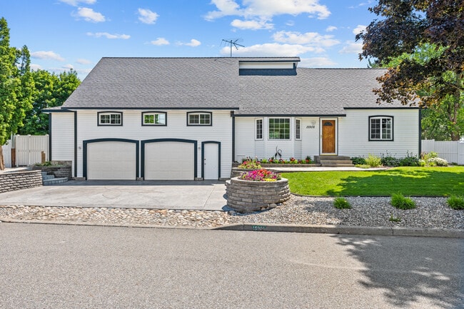 property at 15906 E Broad Ave