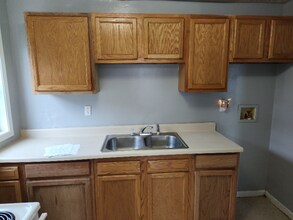 14 N Ritchie Ave in Ravenswood, WV - Foto de edificio - Building Photo