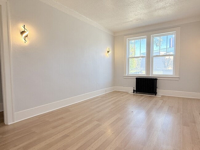 property at 524 Pitt St W