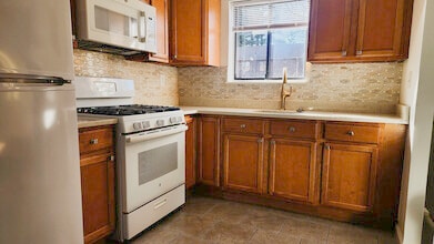 86 Wakefield Cir, Unit 86 Wakefield Cir in East Hartford, CT - Foto de edificio - Building Photo