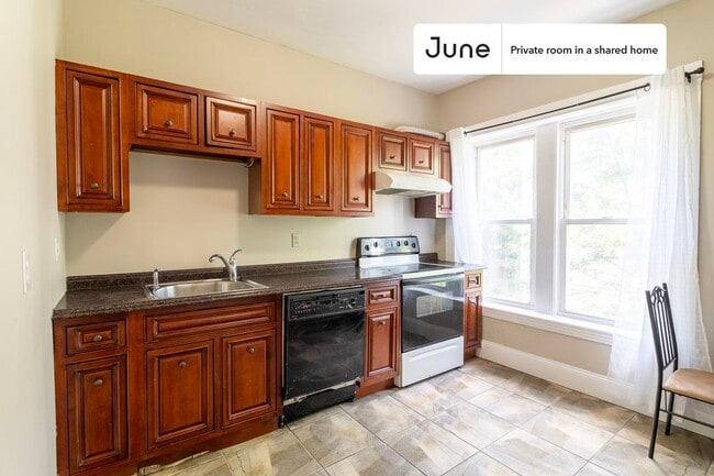 Room in Shared 4 bed/2 bath home, Unit A in Boston, MA - Foto de edificio - Building Photo