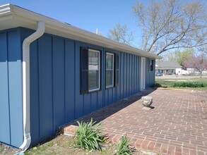 1005 Margrave St in Fort Scott, KS - Building Photo - Building Photo