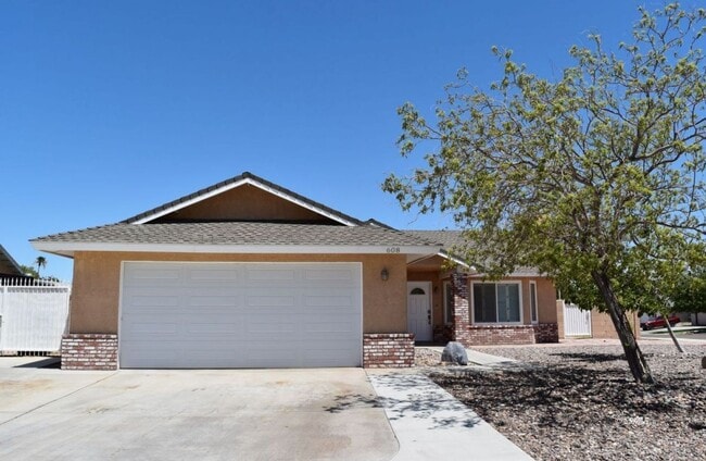 property at 608 S Norma St
