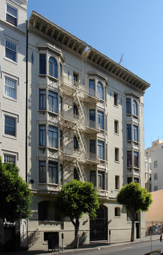 El Royal Apartments in San Francisco, CA - Building Photo - Building Photo