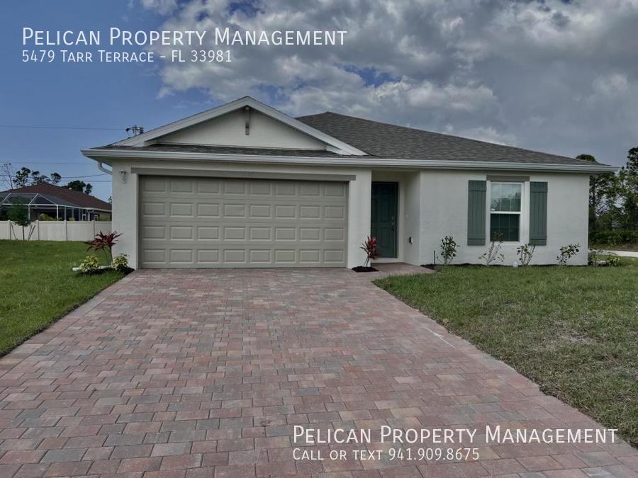 5479 Tarr Terrace in Port Charlotte, FL - Building Photo