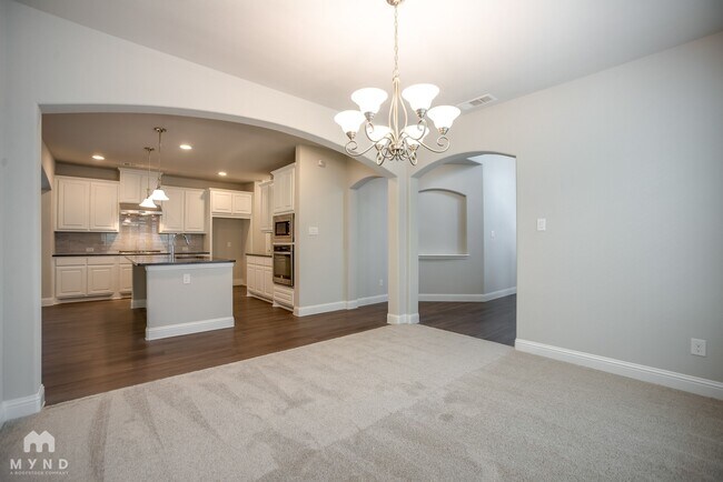 3308 Damsel Sauvage Ln in Lewisville, TX - Foto de edificio - Building Photo