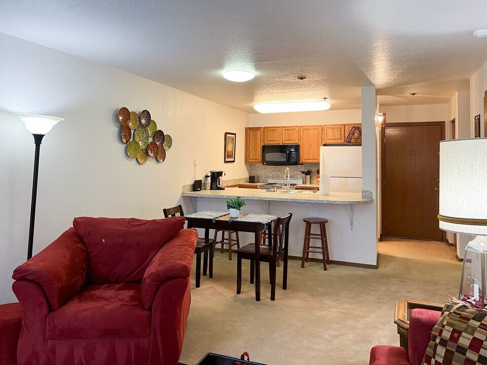 315 E 12th Ave in Anchorage, AK - Building Photo