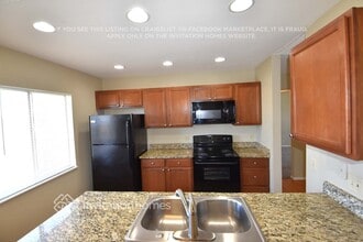 17659 E Utah Pl in Aurora, CO - Foto de edificio - Building Photo