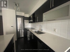 1 Michael Power Pl in Toronto, ON - Building Photo - Building Photo