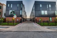 4735 Pacer Ct in Dallas, TX - Foto de edificio - Building Photo