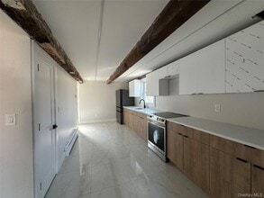 1445 Burlingham Rd in Pine Bush, NY - Building Photo - Building Photo