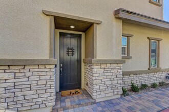 10360 Pescado Ln in Las Vegas, NV - Building Photo - Building Photo