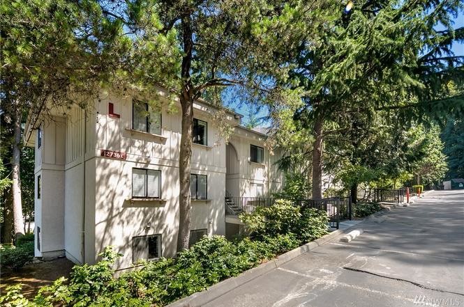 12736 NE 116th Ln in Kirkland, WA - Building Photo