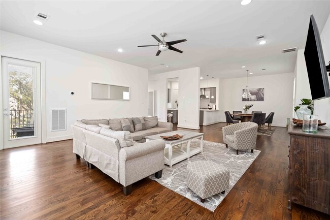 property at 2004 Rosedale St